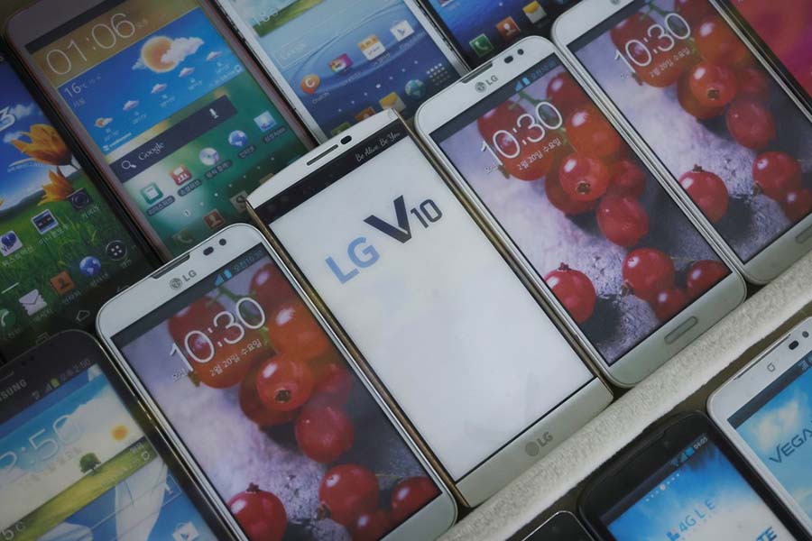 Smartphones da LG são mostrados em loja em Seul, na Coreia do Sul (Foto: Reuters / Kim Hong-Ji)